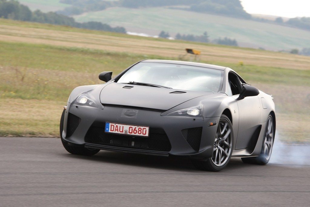 אב הטיפוס של לקסוס LFA 2009